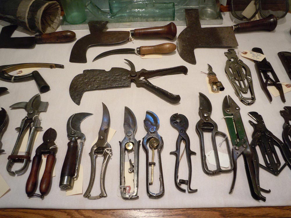 pruning implements